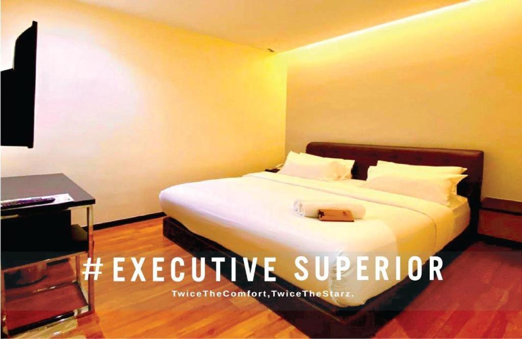 สตาร์ส โฮเต็ล Hotel เกอลวง ภายนอก รูปภาพ
